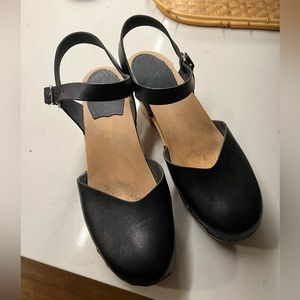 Swedish Hasbeens Covered High Sandal Clog, Black/Nature, 41